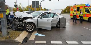 Der Mercedes war anschließend nicht mehr fahrbereit.